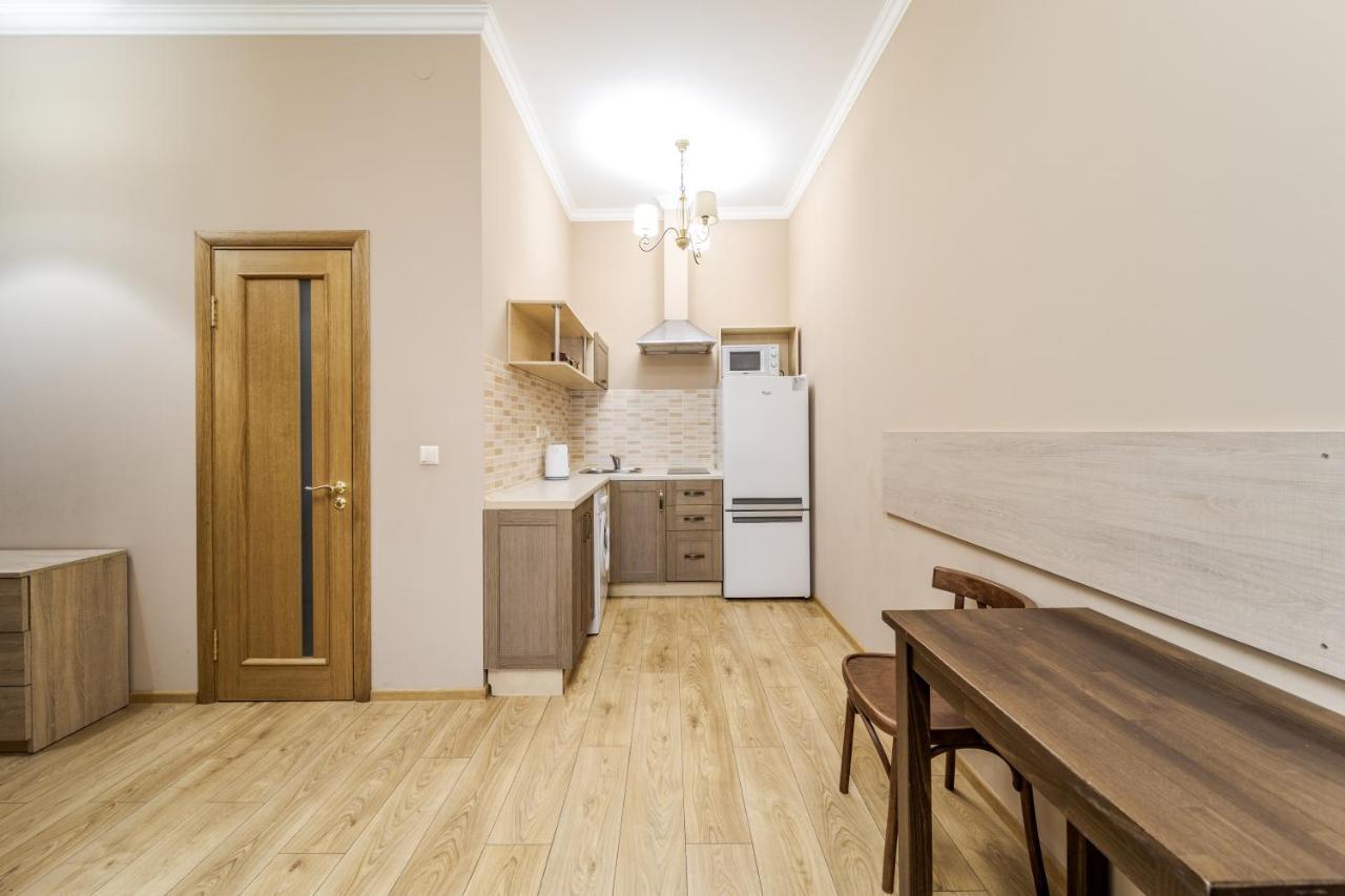 Apartment On Stavropihiiska Street 1 Lviv Exterior photo
